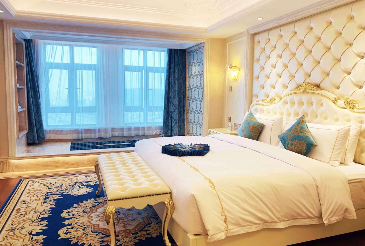 Wyndham Grand Kunming East Hotel Exterior photo